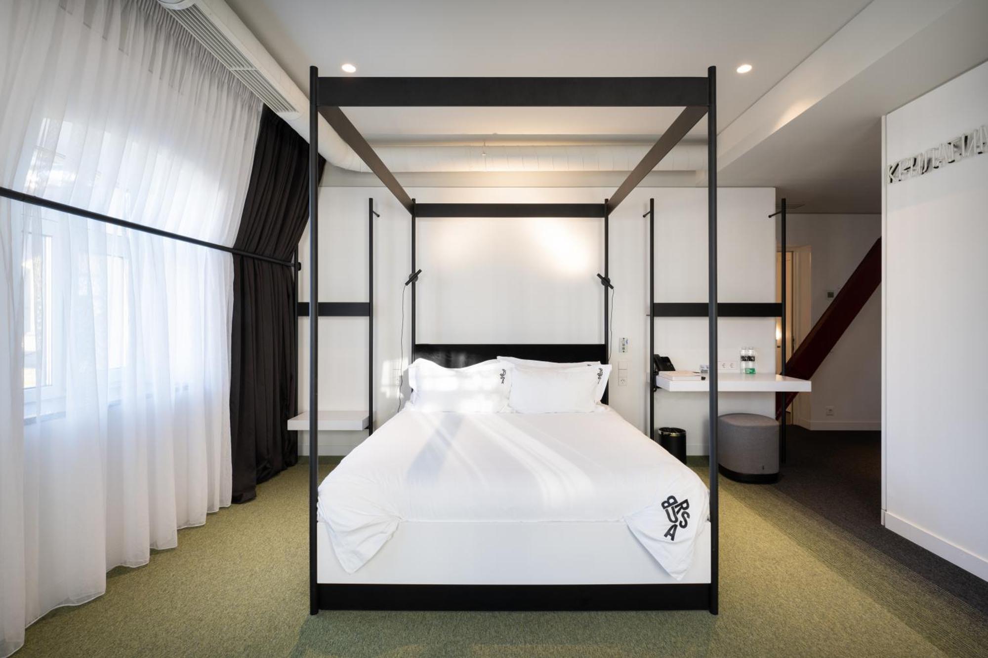 Bursa Hotel Κίεβο Εξωτερικό φωτογραφία